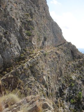 Wanderung auf den Bändern des Alto del Aguila